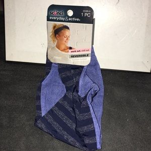 Scunci reversible fashion turban headband